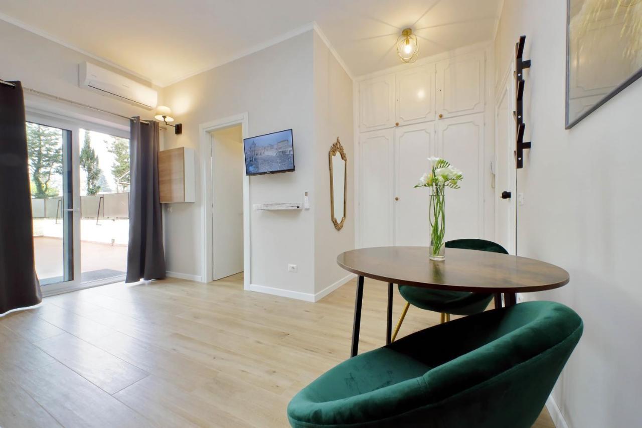 Aurelia Antica Terrace Apt Free Pool And Parking Rome Exterior photo