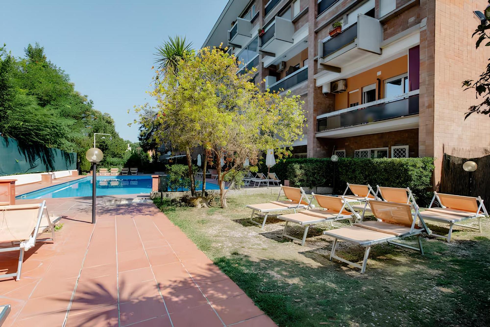 Aurelia Antica Terrace Apt Free Pool And Parking Rome Exterior photo